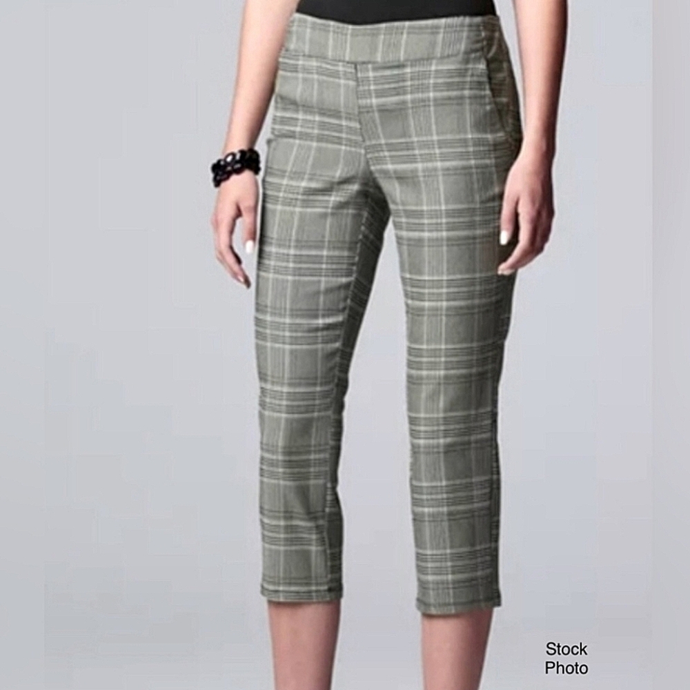 Simply Vera Vera Wang Plaid Capri Pants Size L 🖤✨